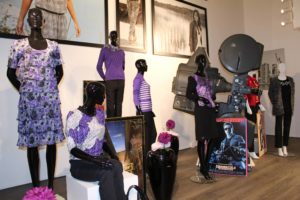 Årets butik 2015 har et stort udstillingsområde med mannequiner.