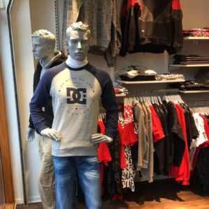 Mannequin med ungt look