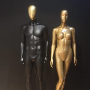 Guld mannequin - mange forskellige udtryk